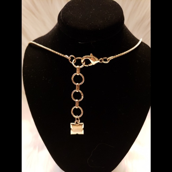 BCBG MaxAzria necklace - Picture 2 of 2